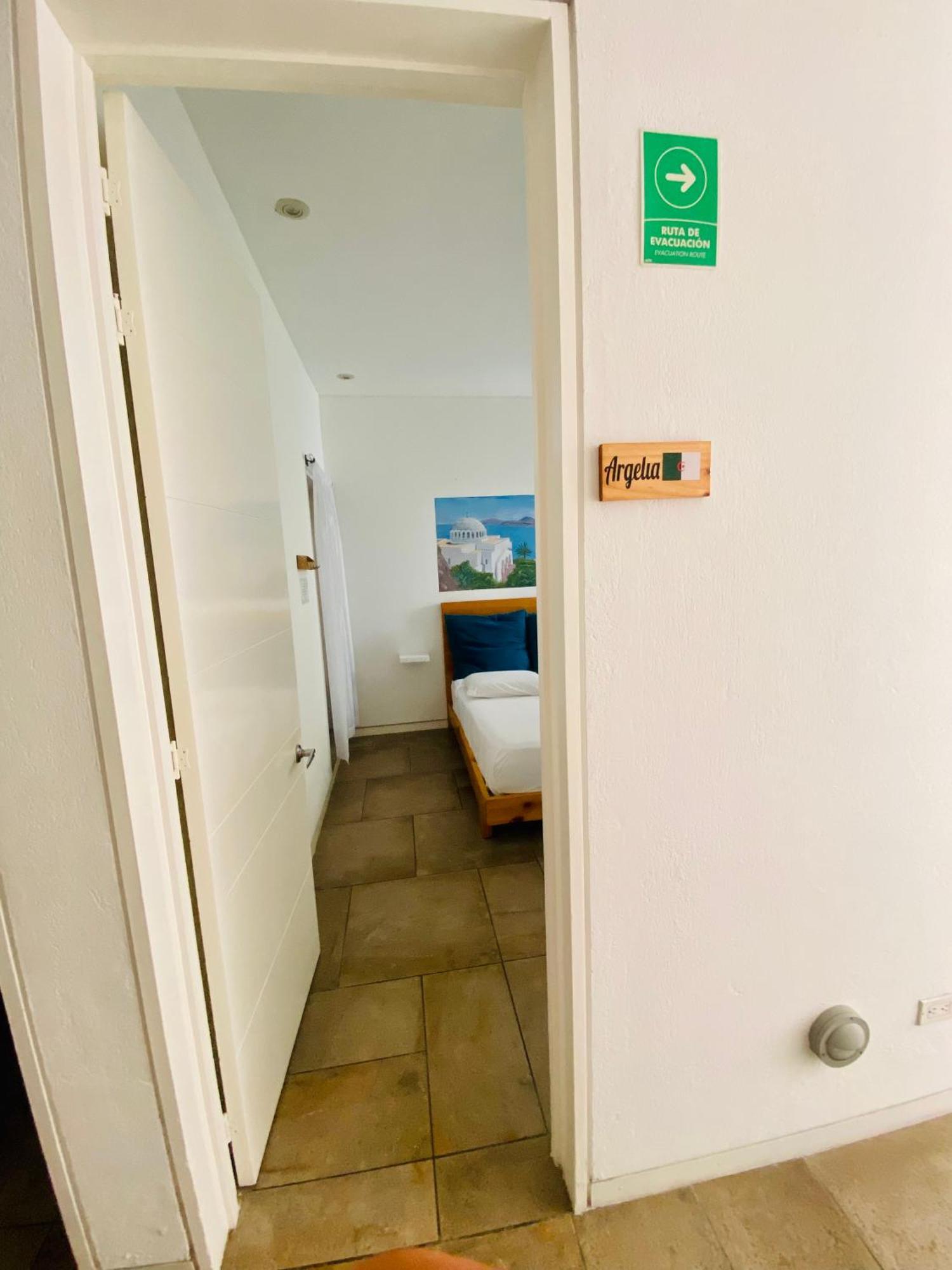 Oasis Cali Hostel Extérieur photo
